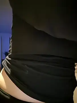 Sweettinydiamond  live sex cam