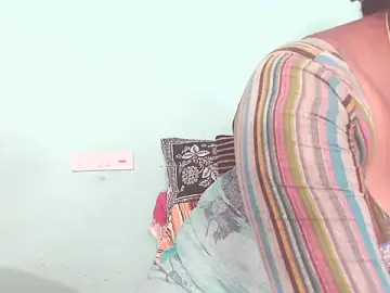 Shrutitelugu69  live sex cam