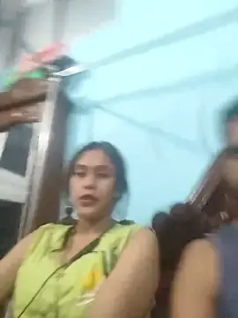 Strawberry6172  live sex cam