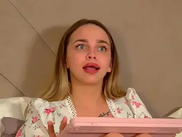 AnitaVenture  live sex cam