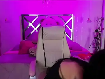 Baddest_Kat_  live sex cam