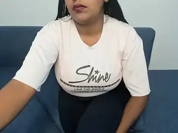 Its-rousee  live sex cam