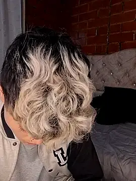 Megan-c  live sex cam