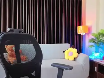 Wow-nisha  live sex cam