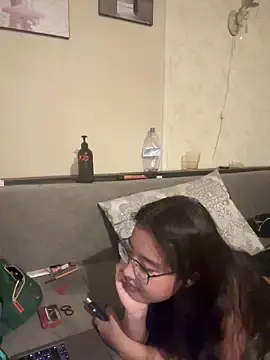 Z_Milll  live sex cam