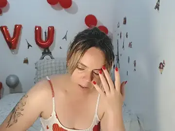 Hotmilf4uxxx  live sex cam