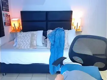 Meryjanes_xxx  live sex cam