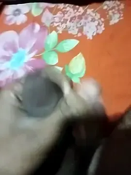 12atik123  live sex cam