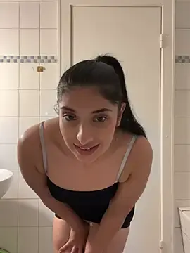 Laura_nx  live sex cam