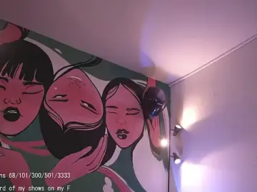 LucyAllenX  live sex cam