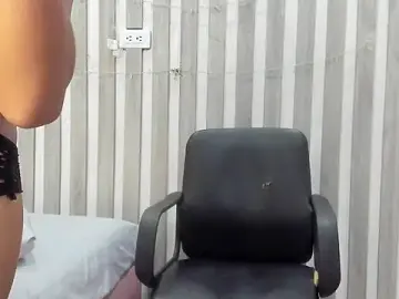 MiaRivers_  live sex cam