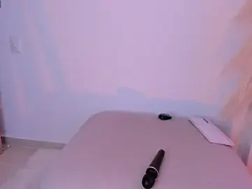 Ashlyestone  live sex cam