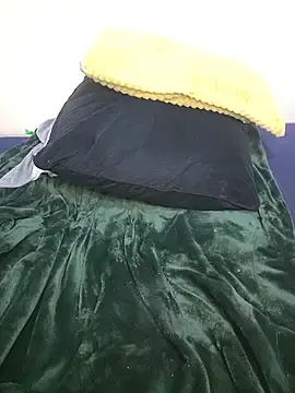 Pretty_boobies  live sex cam
