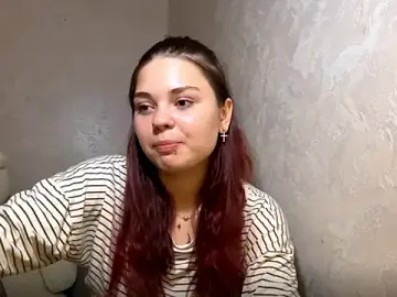 EarlyDefeat  live sex cam
