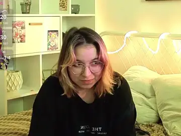 LittleBarkgirl  live sex cam