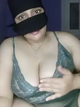 Omniaaaaisisxx  live sex cam