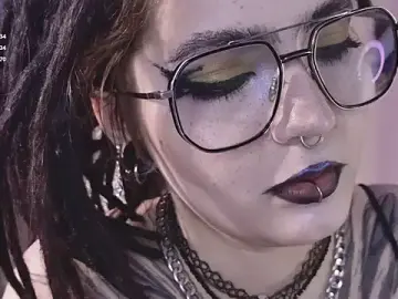 Amorefae  live sex cam
