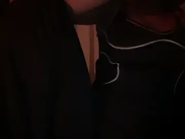 Goldbrat  live sex cam