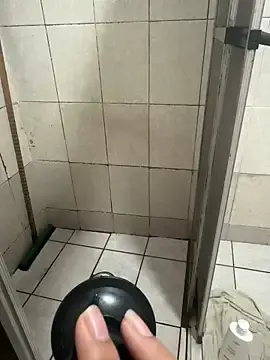 Nessa6070  live sex cam