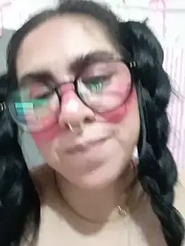 Celestte22  live sex cam
