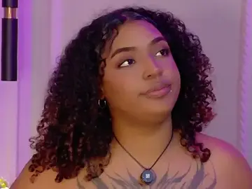 Cristal-Jonnes  live sex cam