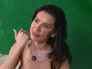 FoxieJullia  live sex cam