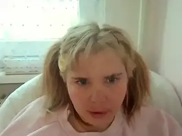 HornyElena  live sex cam