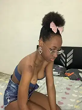 Julyshygirl  live sex cam