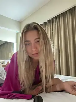 SweeetyGirll  live sex cam
