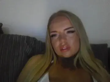 Blondebabe26  live sex cam