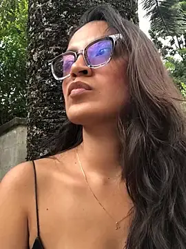 Gia_Mazzon  live sex cam