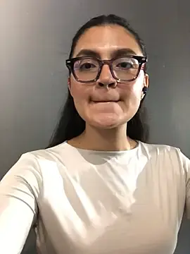 Gia_Mazzon  live sex cam