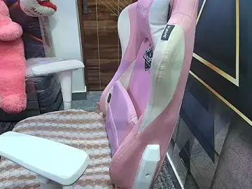 YourKusu  live sex cam