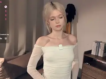 LaureMestler  live sex cam