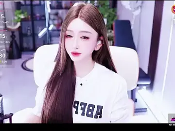 Liora-  live sex cam