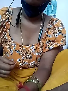 Tamil_roja17  live sex cam