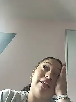 EmiliaTorrez  live sex cam
