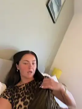 LolaSkyee  live sex cam