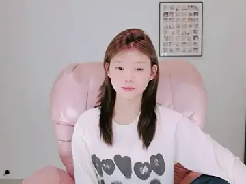 Yang_12  live sex cam