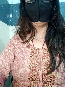 Aishwaryaa_69  live sex cam