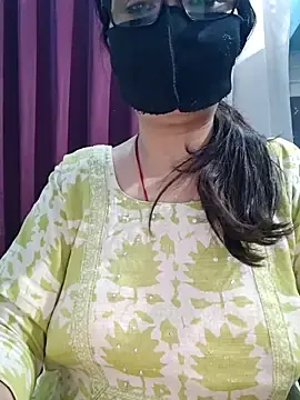 Aishwaryaa_69  live sex cam