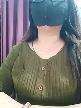 Aishwaryaa_69  live sex cam