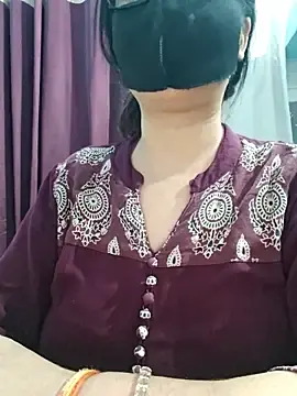Aishwaryaa_69  live sex cam