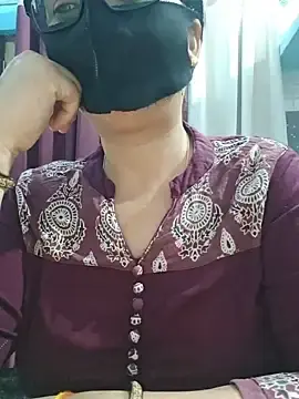 Aishwaryaa_69  live sex cam