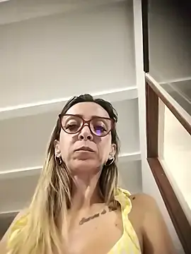 Alanabruner  live sex cam
