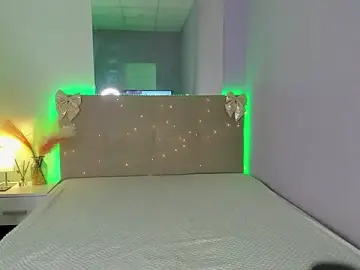 CurlyDreams  live sex cam