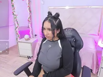 Fiory_tay  live sex cam