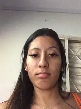 Santosz83  live sex cam