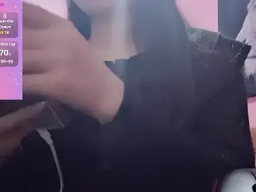 Caryln-Bun  live sex cam