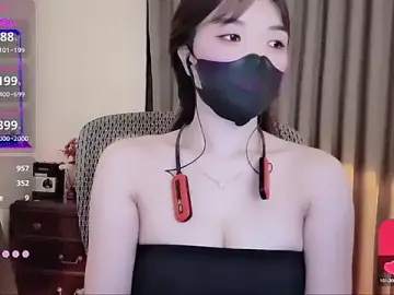 Caryln-Bun  live sex cam